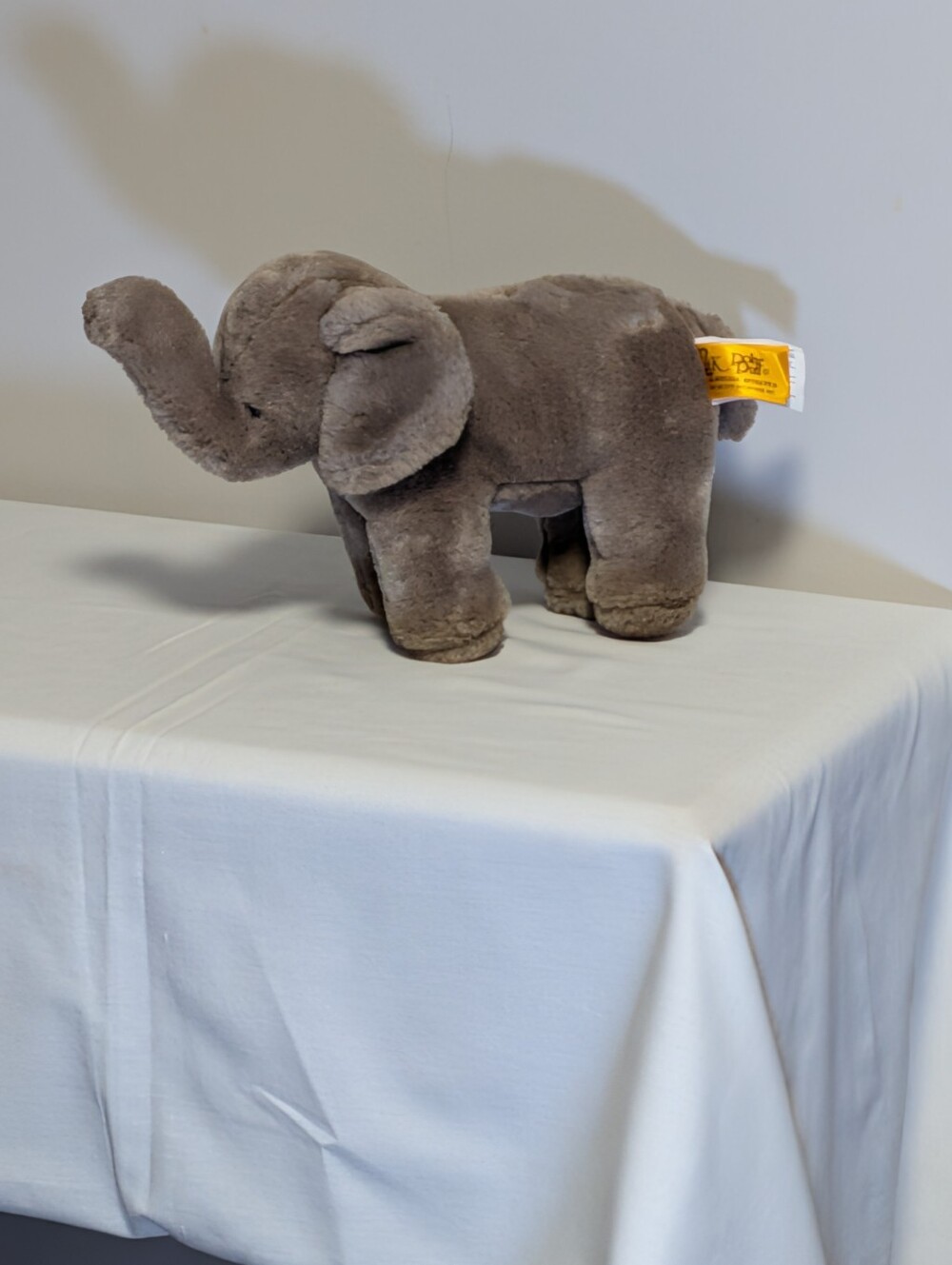 24K Polar Puff Special Effect Gray Elephant. GUC . Vintage.